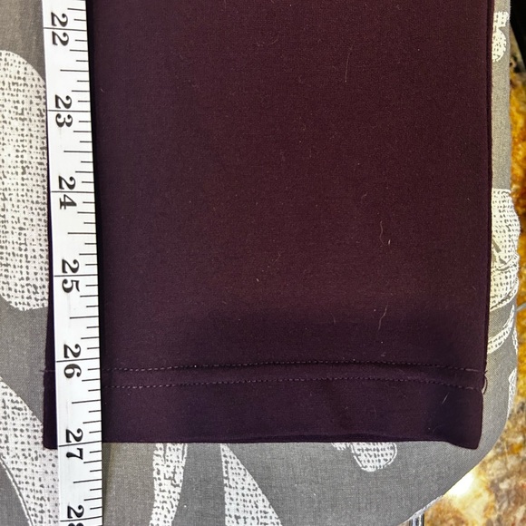 “DKNY Jeans” Dark Purple Leggings w/Elastic Waist & Front/Back Pockets Size S - Picture 9 of 12